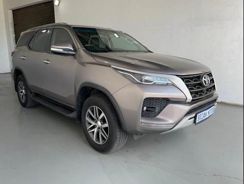 Toyota Fortuner IV 2.8 GD-6 Raised Body