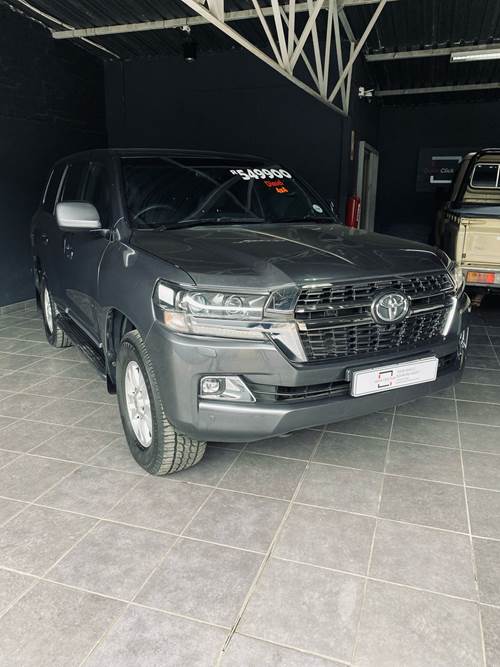 Toyota Land Cruiser 200 VX 4.7 V8 Auto