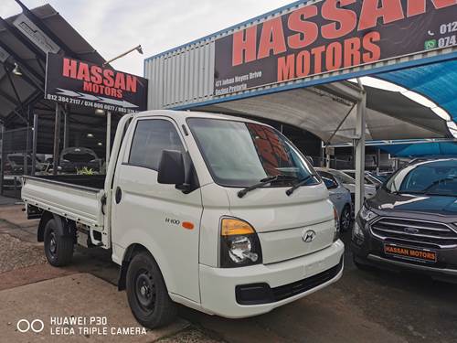 Hyundai H100 2.6 D Euro II Dropside Aircon