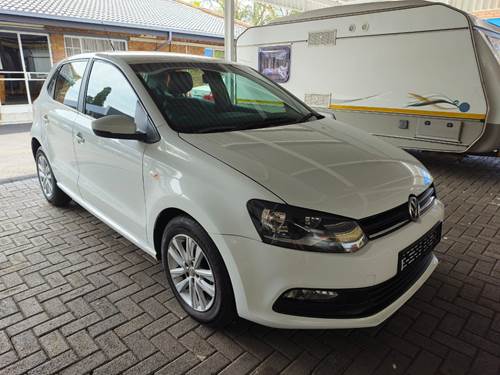 Volkswagen (VW) Polo Vivo 1.6 Hatch Comfortline Tiptronic 5 Door