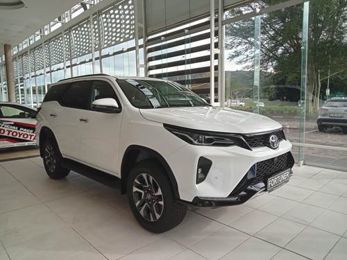 Toyota Fortuner VI 2.4GD-6 Raised Body Auto