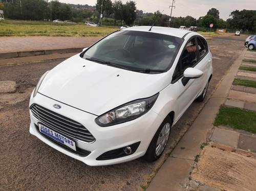 Ford Fiesta 1.6 Ambiente Powershift 5 Door