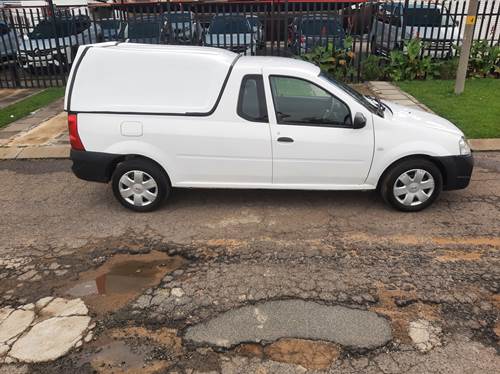 Nissan NP200 1.6i Aircon