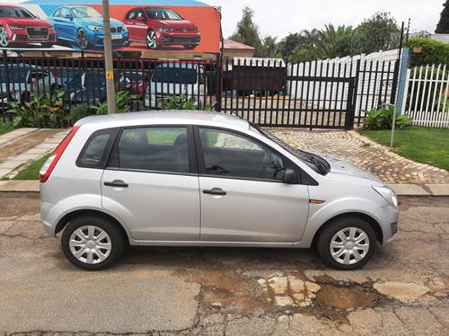 Ford Figo 1.4 TDCi Ambiente 5-Door Hatch Back