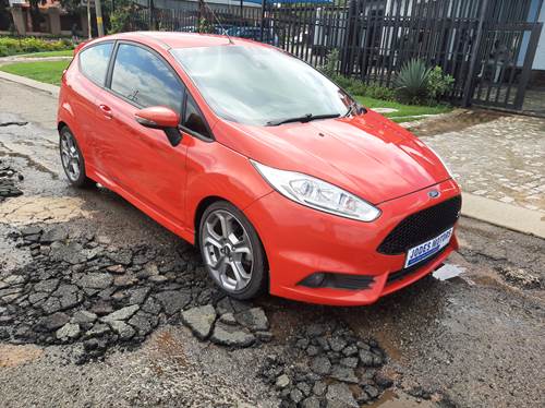 Ford Fiesta ST 1.6 EcoBoost GDTi