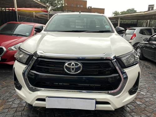 Toyota Hilux 2.4 GD Aircon Single Cab