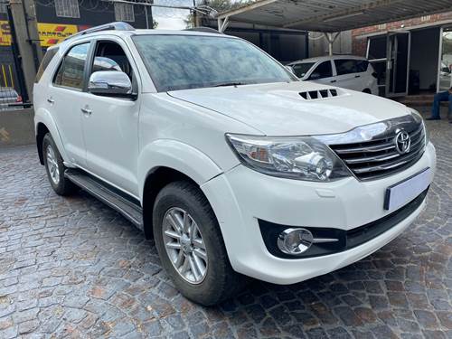 Toyota Fortuner III 3.0 D-4D Raised Body Auto