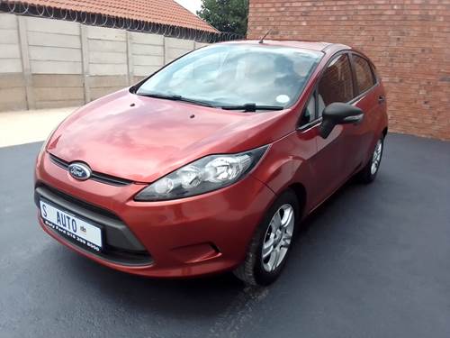 Ford Fiesta 1.6i Trend 5 Door