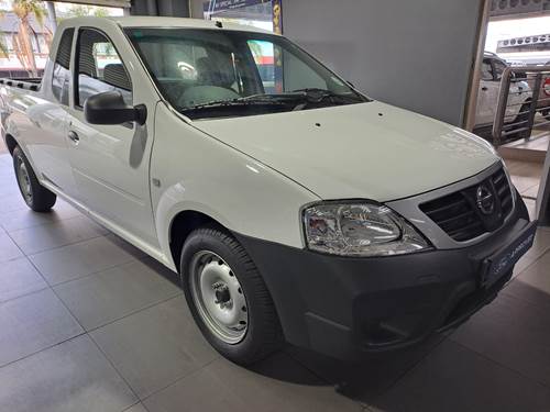 Nissan NP200 1.6i Pack