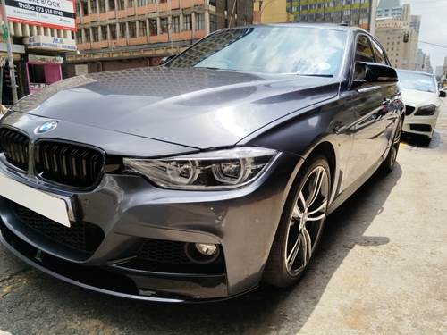 BMW 320i (F30) Auto