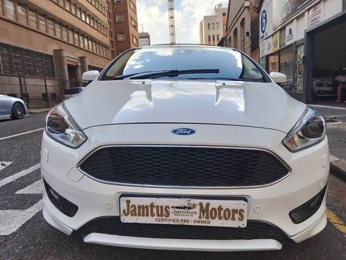 Ford Focus 1.0 EcoBoost Ambiente 5 Door Hatch Auto