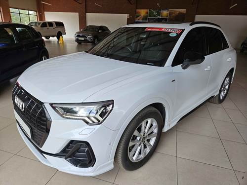 Audi Q3 1.4T S-tronic S-Line (35TFSi)