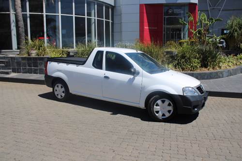 Nissan NP200 1.6i Pack