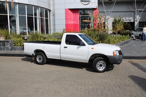 Nissan Hardbody NP300 2.0i LWB Single Cab