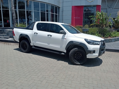 Toyota Hilux 2.8 GD-6 RB Legend RS Double Cab Auto 4x4 for sale - R 884 ...