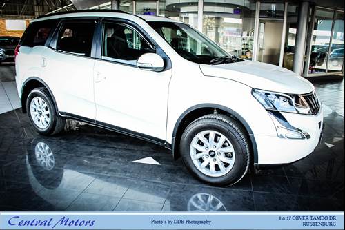 Mahindra XUV 500 2.2d (W8) mHawk 7 Seater