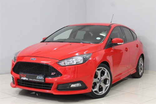 Ford Focus 2.0 GTDi ST1 5 Door