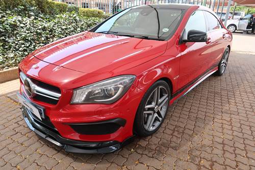 Mercedes Benz AMG CLA 45 7G- DCT