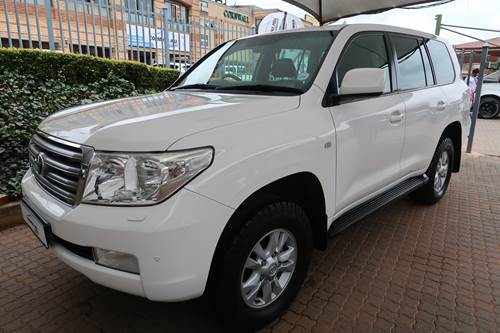 Toyota Land Cruiser 200 VX V8 TD Auto