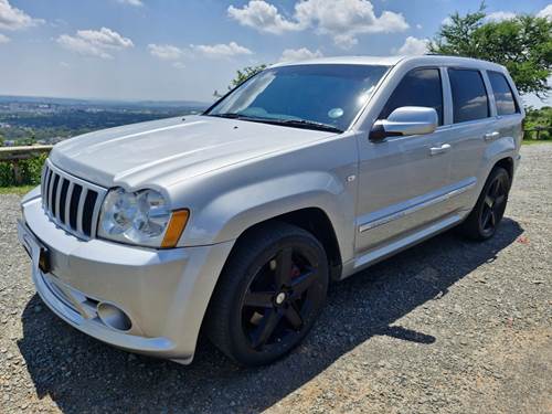 Jeep Grand Cherokee 6.3 SRT-8