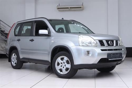 Nissan X-Trail V 2.0 4X2 XE