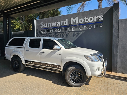 Toyota Hilux ( II) 4.0 V6 Raider 4X4 Auto Double Cab Heritage Edition