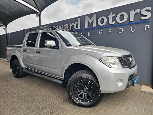 Nissan Navara 3.0 dCi Double Cab LE Auto 4X4