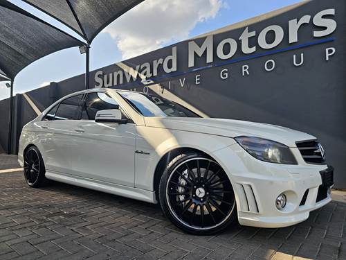 Mercedes Benz C 63 AMG Speedshift + 7G-Tronic