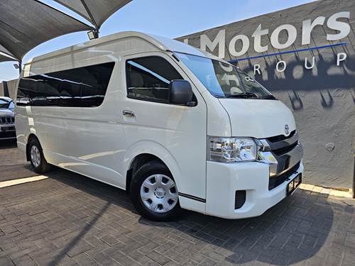 Toyota Quantum HIACE 2.5 D-4D 14 Seat