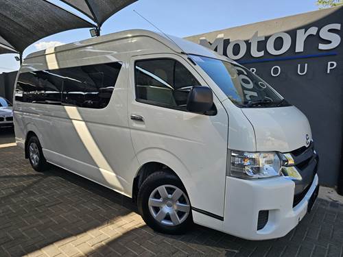 Toyota Quantum HIACE 2.5 D-4D 14 Seat