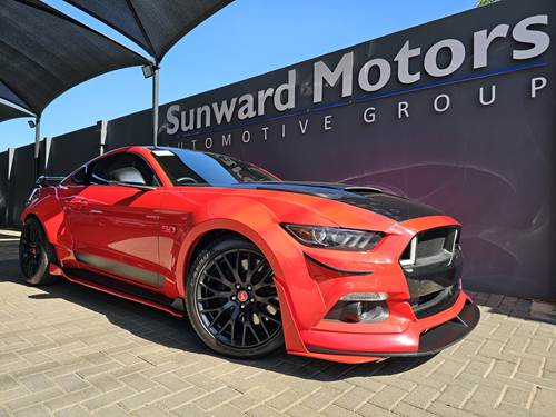 Ford Mustang 5.0 GT Fastback auto