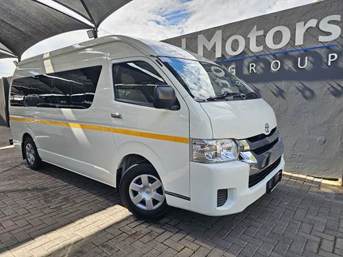 Toyota Quantum HIACE 2.5 D-4D 14 Seat