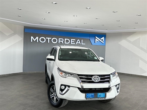 Toyota Fortuner V 2.4 GD-6 Raised Body