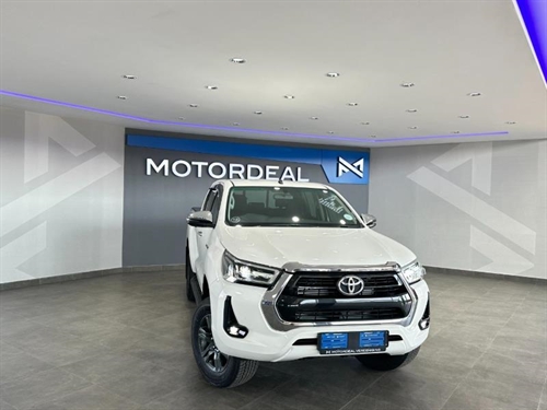 Toyota Hilux 2.8 GD-6 Raider Double Cab Auto 4x4