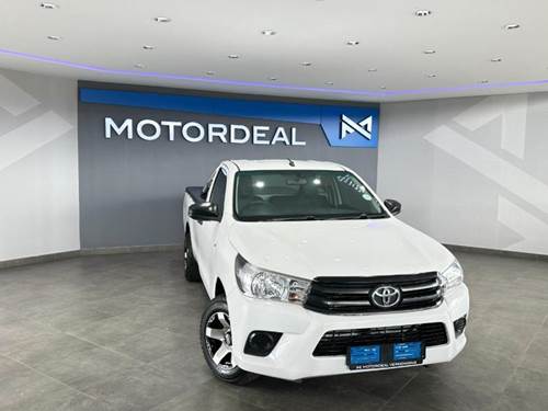 Toyota Hilux 2.4 GD 5MT Aircon Single Cab