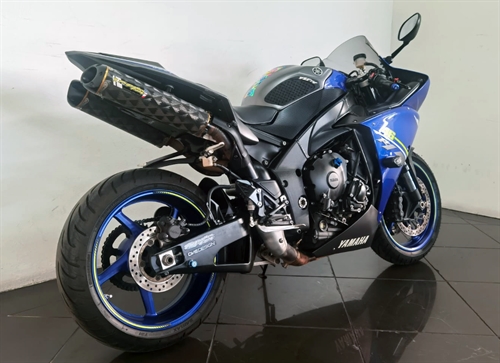 Yamaha r1 big sale bang for sale