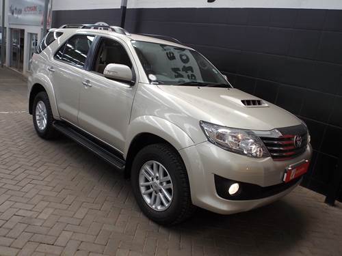 Toyota Fortuner III 2.5 D-4D VNT Raised Body Auto