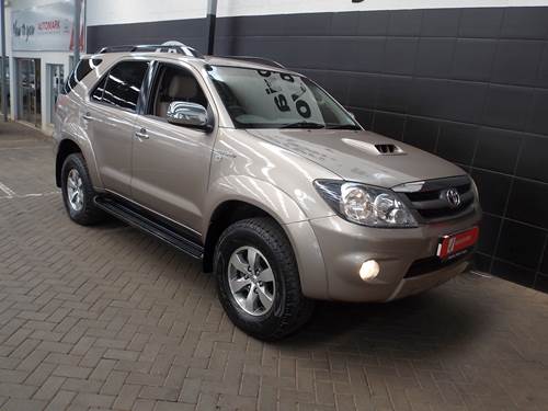 Toyota Fortuner I 3.0 D-4D Raised Body