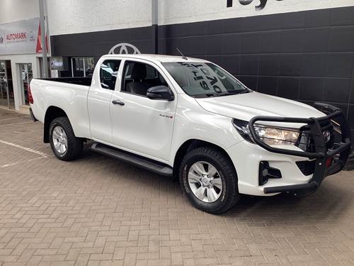 Toyota Hilux 2.4 GD-6 RB SRX Extra Cab 