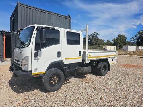 Isuzu NPS 300 - Crew Cab - 4 x 4 - SWA 