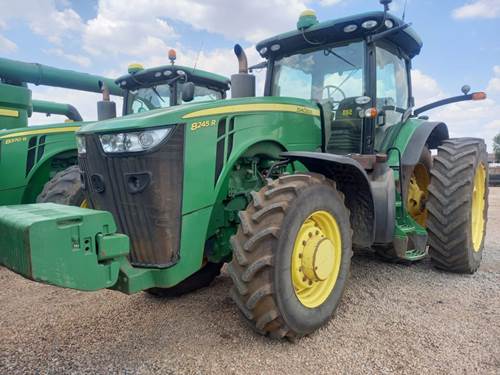 John Deere 8245 R MFWD (Agric)