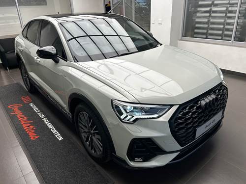 Audi Q3 Sportback  (35 TFSi) Black Edition