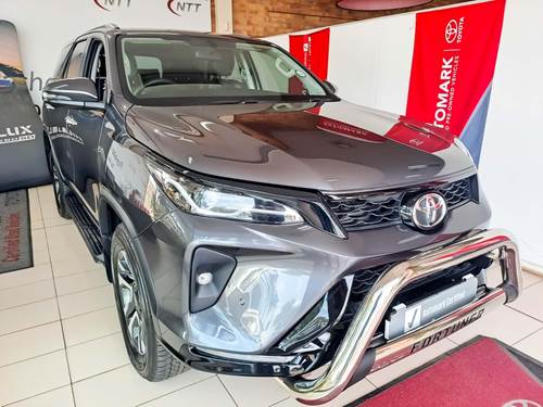 Toyota Fortuner VI 2.4GD-6 Raised Body Auto