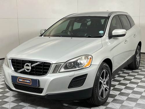 Volvo XC60 T6 Essential Geartronic AWD 