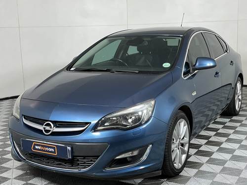 Opel Astra 1.6 Turbo Cosmo Sedan