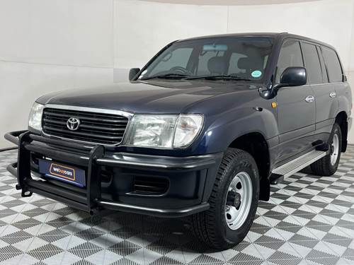 Toyota Land Cruiser 100 GX Petrol