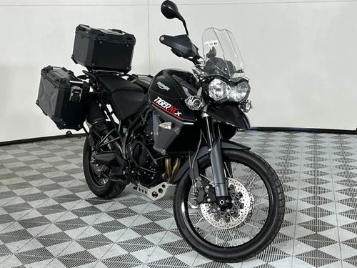 Triumph Tiger 800 XCX