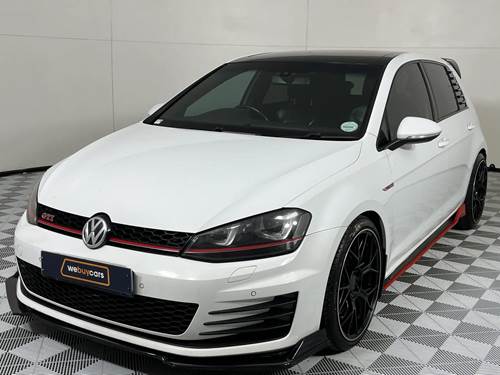 Volkswagen (VW) Golf 7 GTi 2.0 TSi Performance DSG