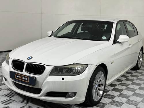 BMW 320i (E90)