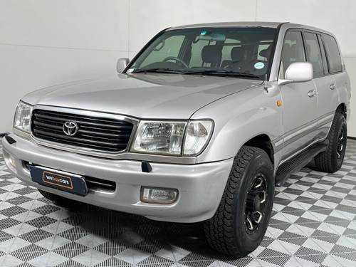 Toyota Land Cruiser 100 V8 Auto